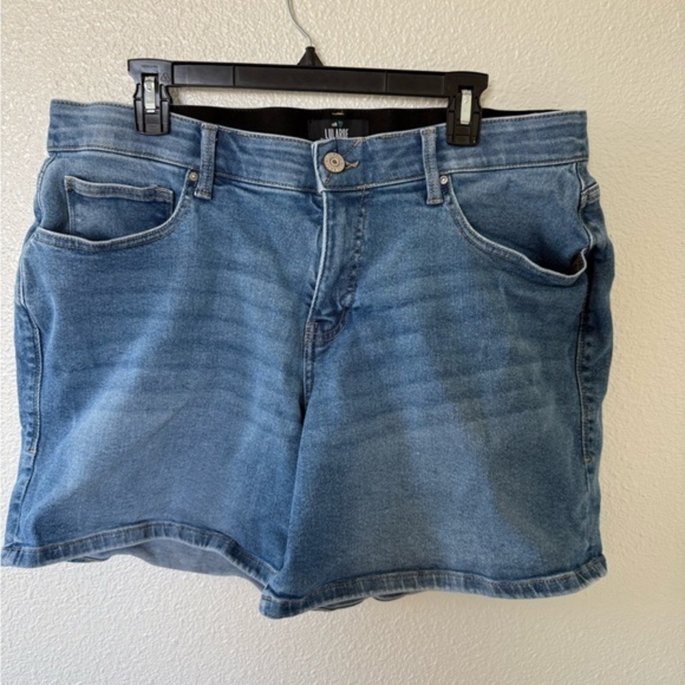 LuLaRoe Relaxed Boyfriend Shorts Size 36